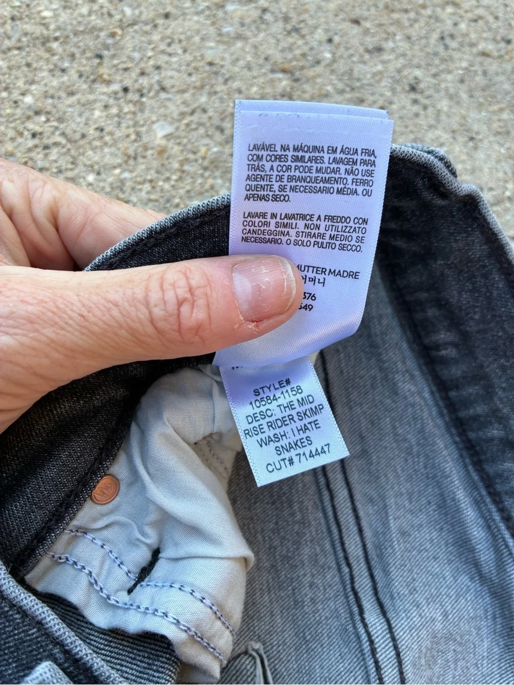 MOTHER The Mid Rise Rider Skimp Jeans - Picture 6 of 16